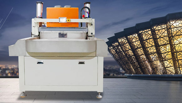 液晶星空体育通常由哪几个部分组成?