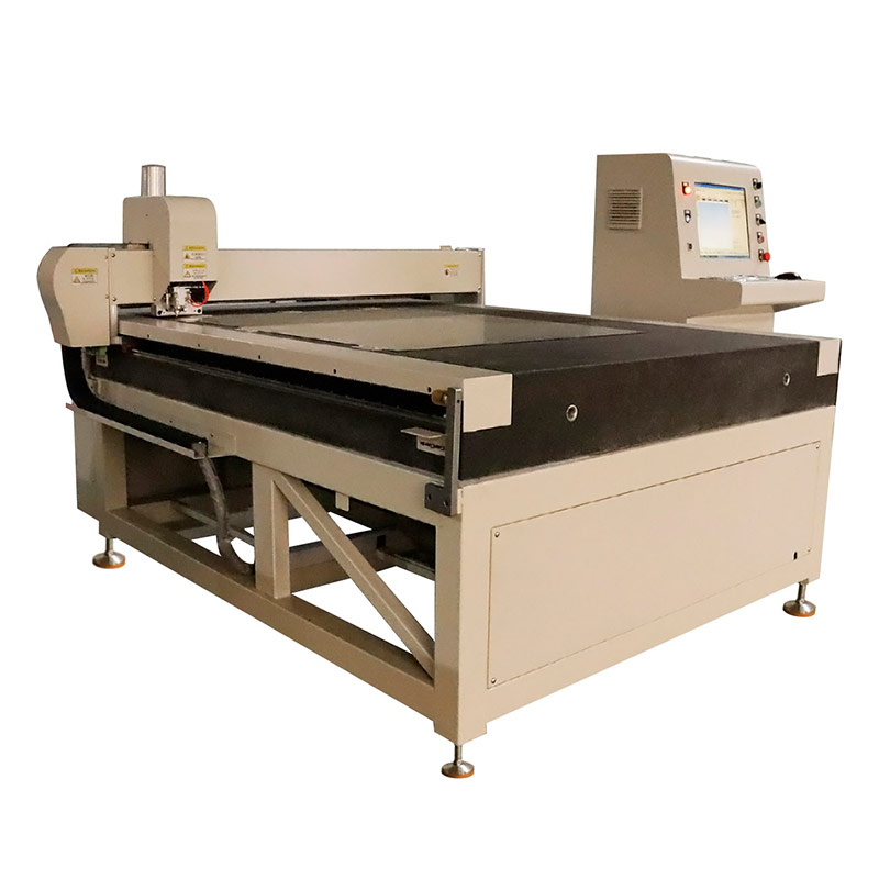 液晶星空体育要求精度多少?